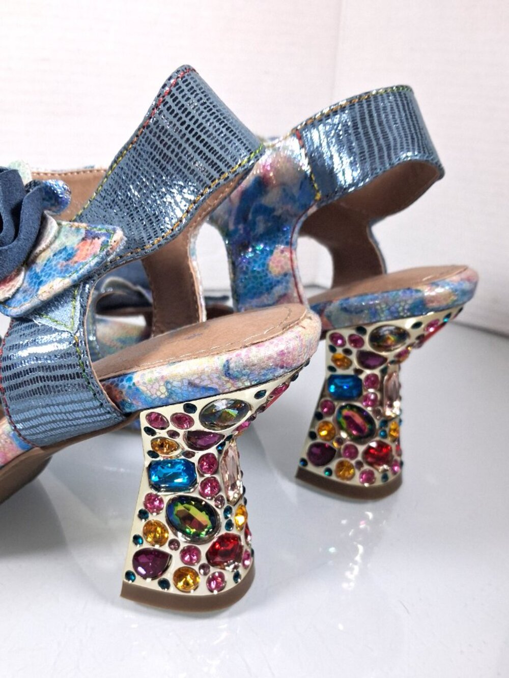 L'ARTISTE Smashing Blue Floral Sandal Multicolor Jeweled Block Heel US 8.5 Eu 39 - Picture 6 of 9
